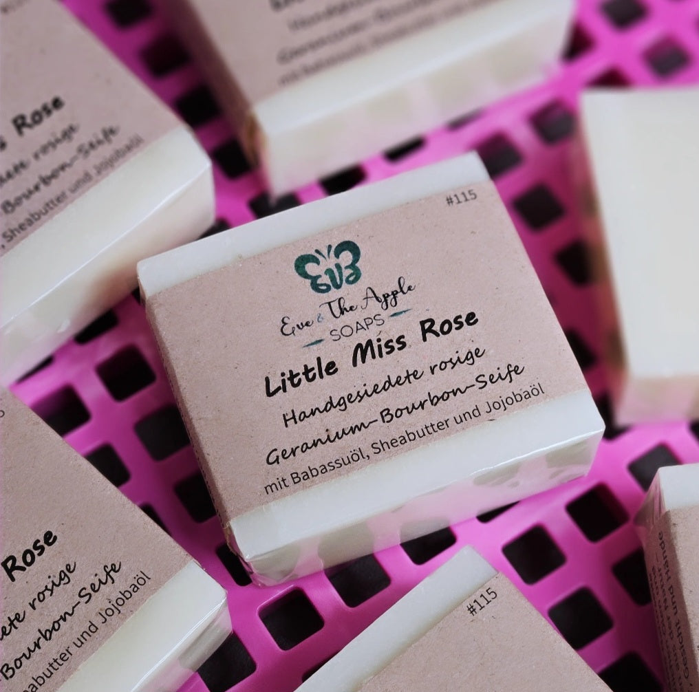LITTLE MISS ROSE #115 Rosige Geranium-Bourbon-Seife mit Babassuöl, Sheabutter und Jojobaöl, beduftet, 110 g