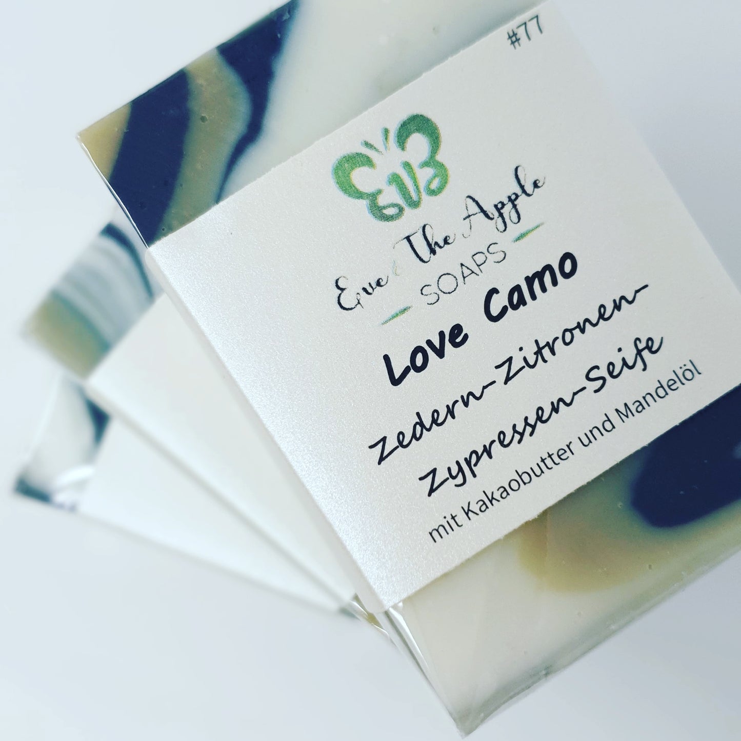 LOVE CAMO #77 Zedern-Zitronen-Zypressen-Seife mit Kakaobutter und Mandelöl, beduftet, 140 g