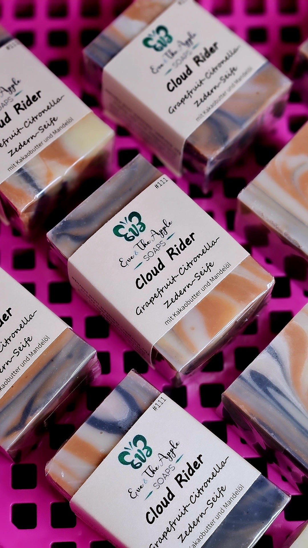 CLOUD RIDER #111 Grapefruit-Citronella-Zedern-Seife ART SOAP mit Kakaobutter und Mandelöl, beduftet, 140 g