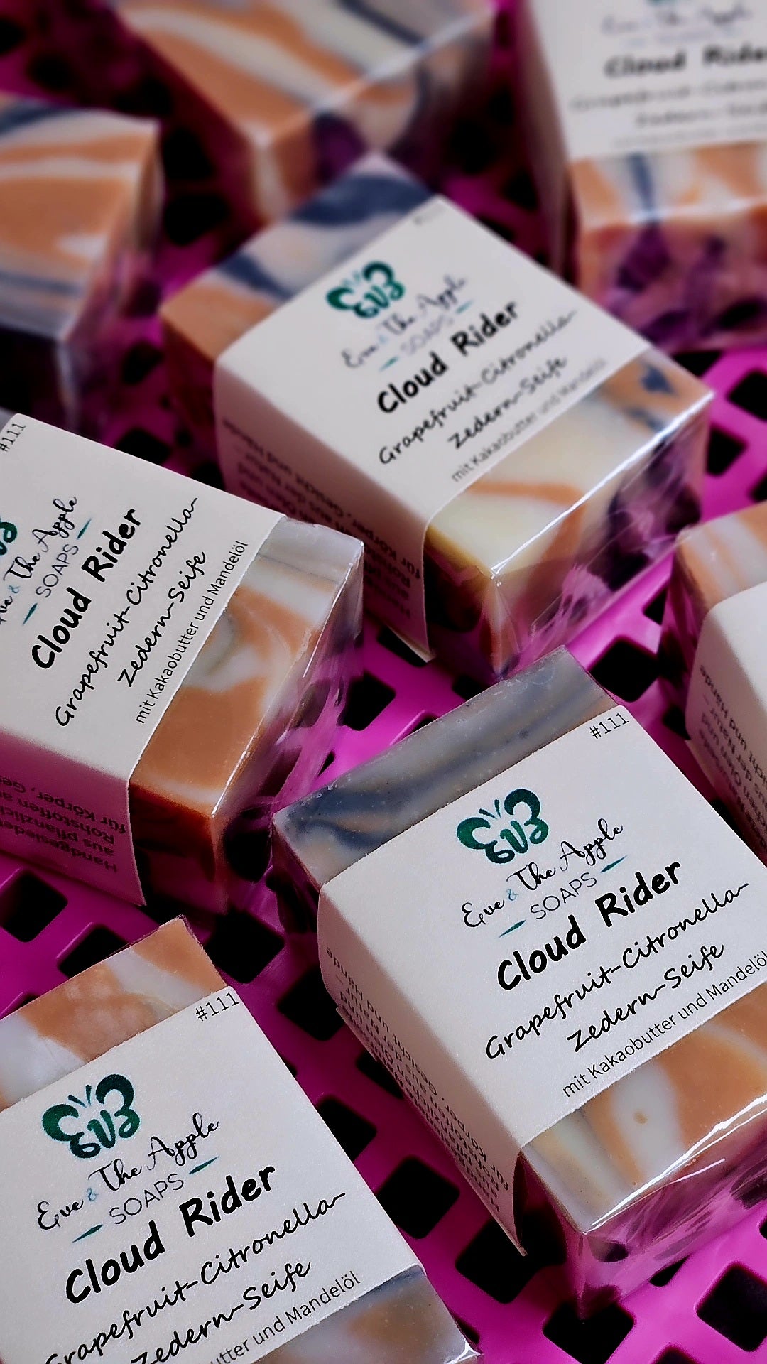 CLOUD RIDER #111 Grapefruit-Citronella-Zedern-Seife ART SOAP mit Kakaobutter und Mandelöl, beduftet, 140 g