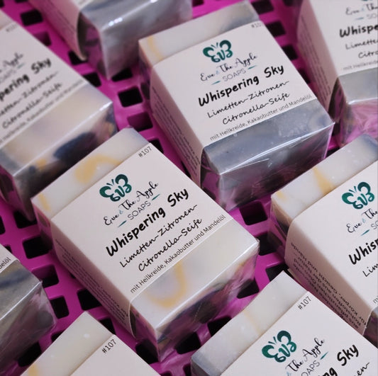 WHISPERING SKY #107 Limetten-Zitronen-Citronella-Seife ART SOAP mit Heilkreide, Kakaobutter und Mandelöl, beduftet, 140 g