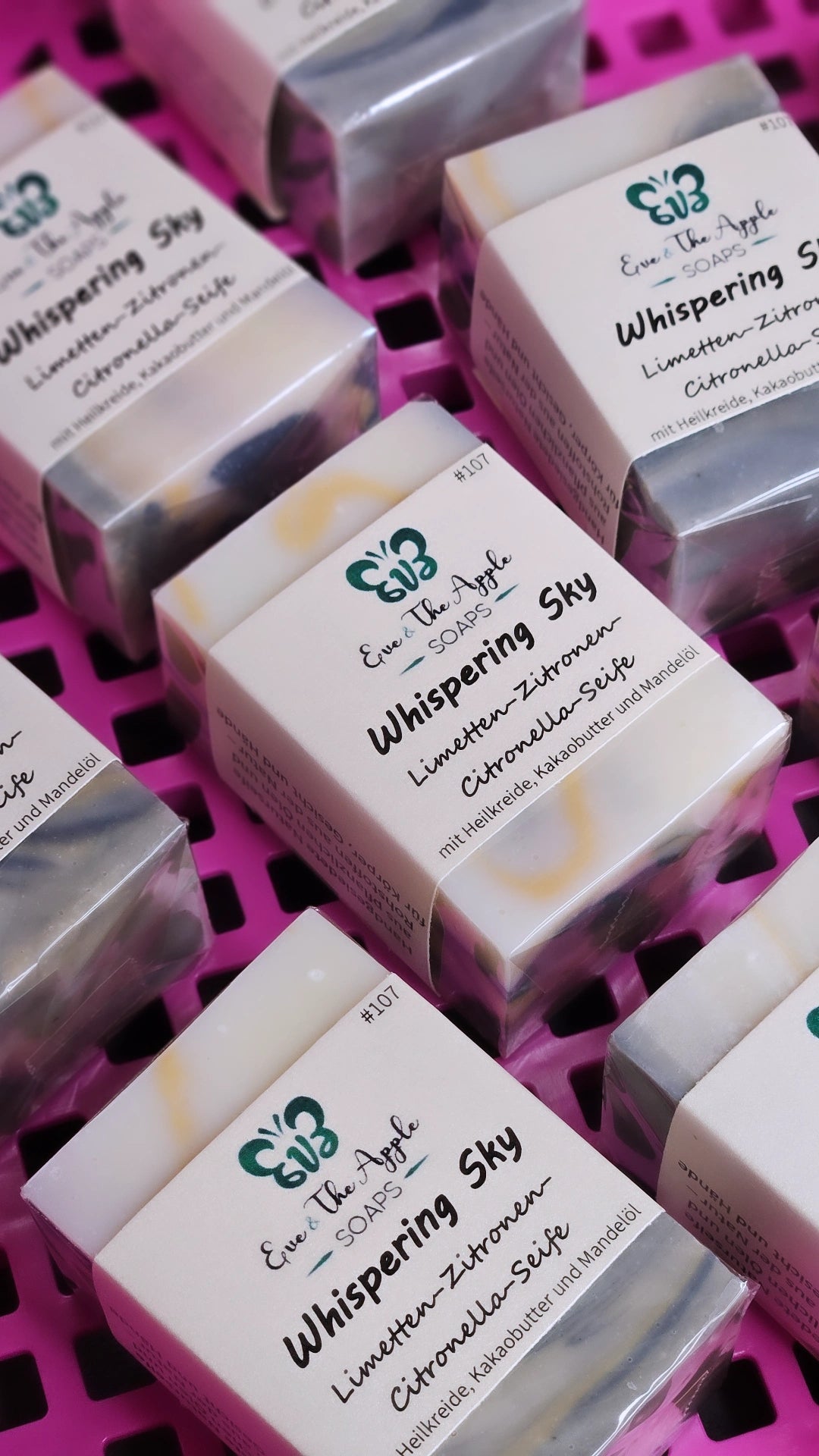 WHISPERING SKY #107 Limetten-Zitronen-Citronella-Seife ART SOAP mit Heilkreide, Kakaobutter und Mandelöl, beduftet, 140 g